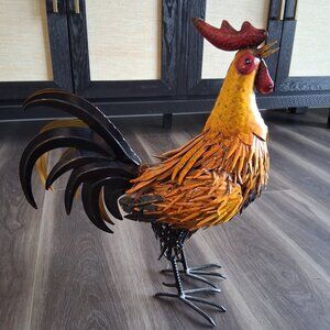 Handcrafted Metal Rooster Sculpture – Rustic Farmhouse Décor 18.5" x 16"